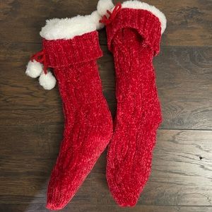 NWT Knit Sherpa Christmas Faux Fur Poms & Grippers Slipper Socks